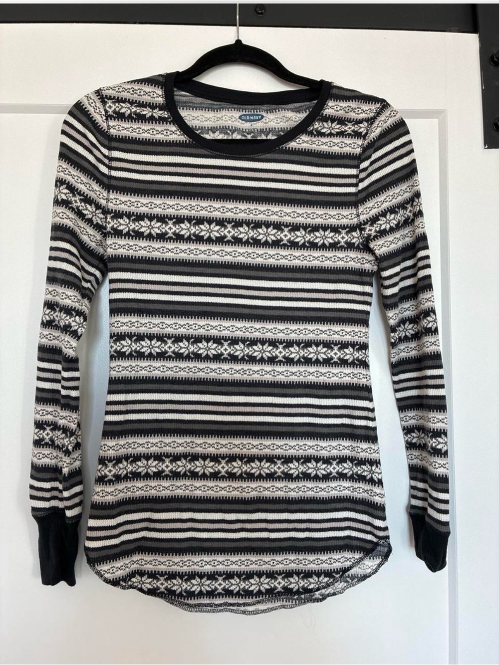 Old Navy Black & White Fair Isle Stripe Long-Sleeve